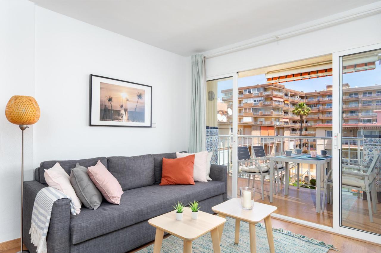 Beachfront Seaview Apartment In Los Boliches By Costarentals - Ref 141 푸엔히롤라 외부 사진
