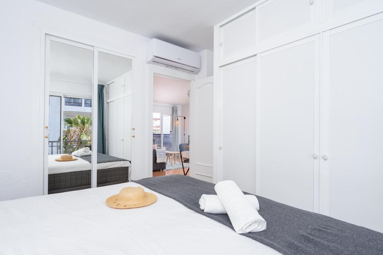 Beachfront Seaview Apartment In Los Boliches By Costarentals - Ref 141 푸엔히롤라 외부 사진