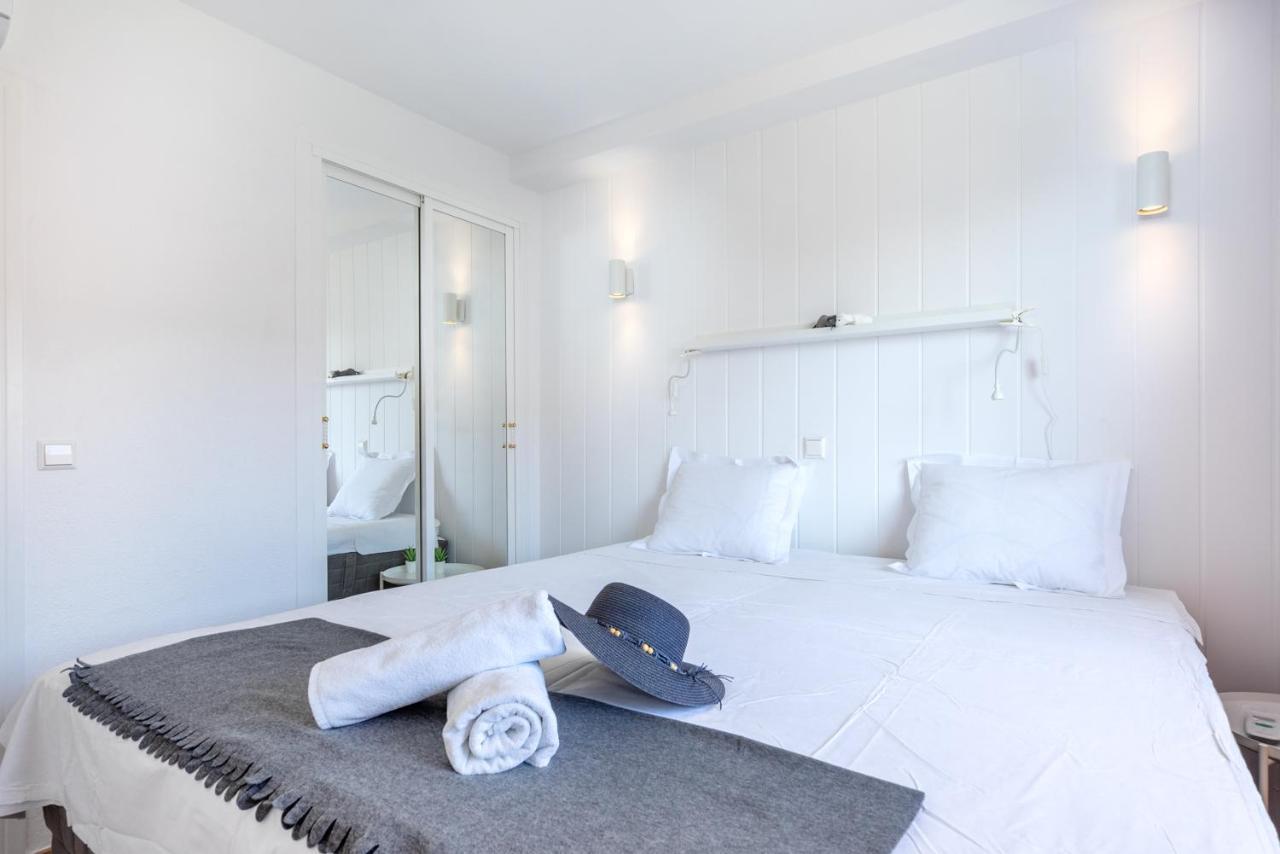 Beachfront Seaview Apartment In Los Boliches By Costarentals - Ref 141 푸엔히롤라 외부 사진